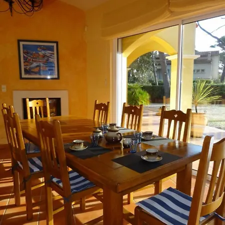 Maison Hyeres, 7 Pieces, 10 Personnes - Fr-1-335-120 Nyaraló